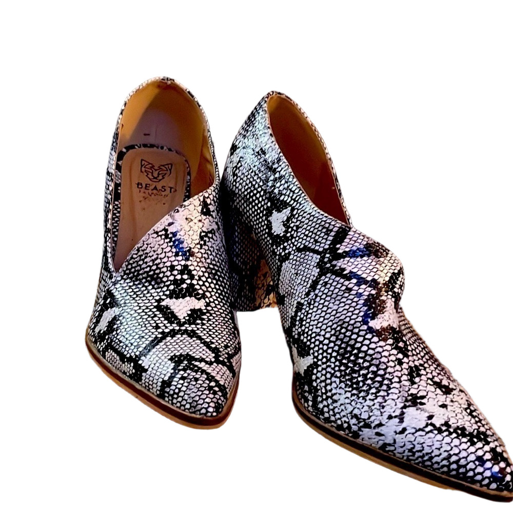 BEAST SNAKE STYLE HIGH HEEL SIZE 7.5 - Picture 1 of 7